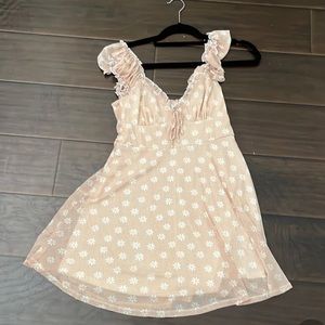 short floral pink flowy dress